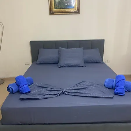 Chlo 4 * Tirana
